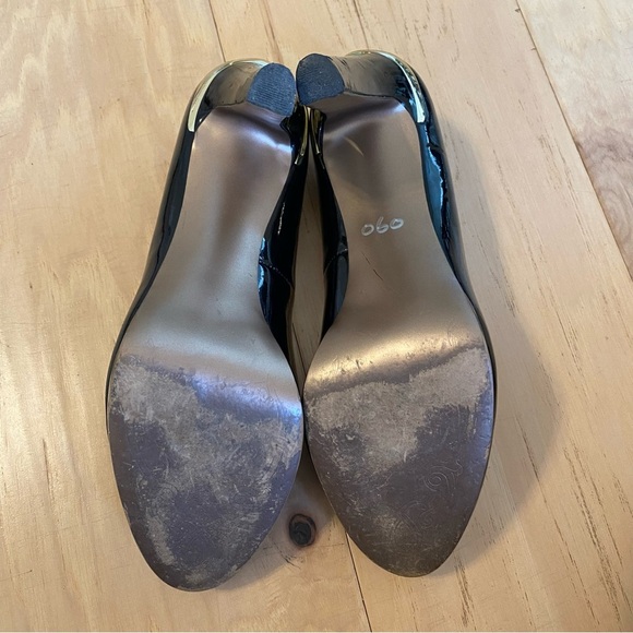 Tahari Black Patent Leather Heels Size 7 - Picture 6 of 8